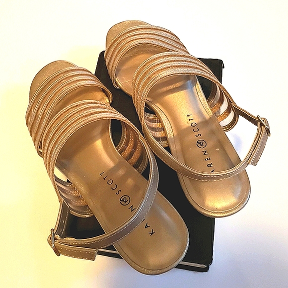 Karen Scott Gold Wedge Sandals 7.5 - Picture 6 of 7